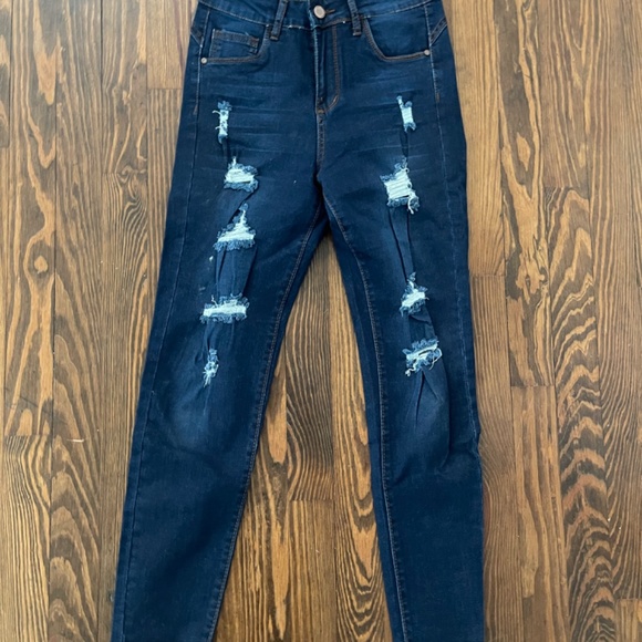 NWOT Blue Distress Jeans Size 5 - Picture 2 of 7